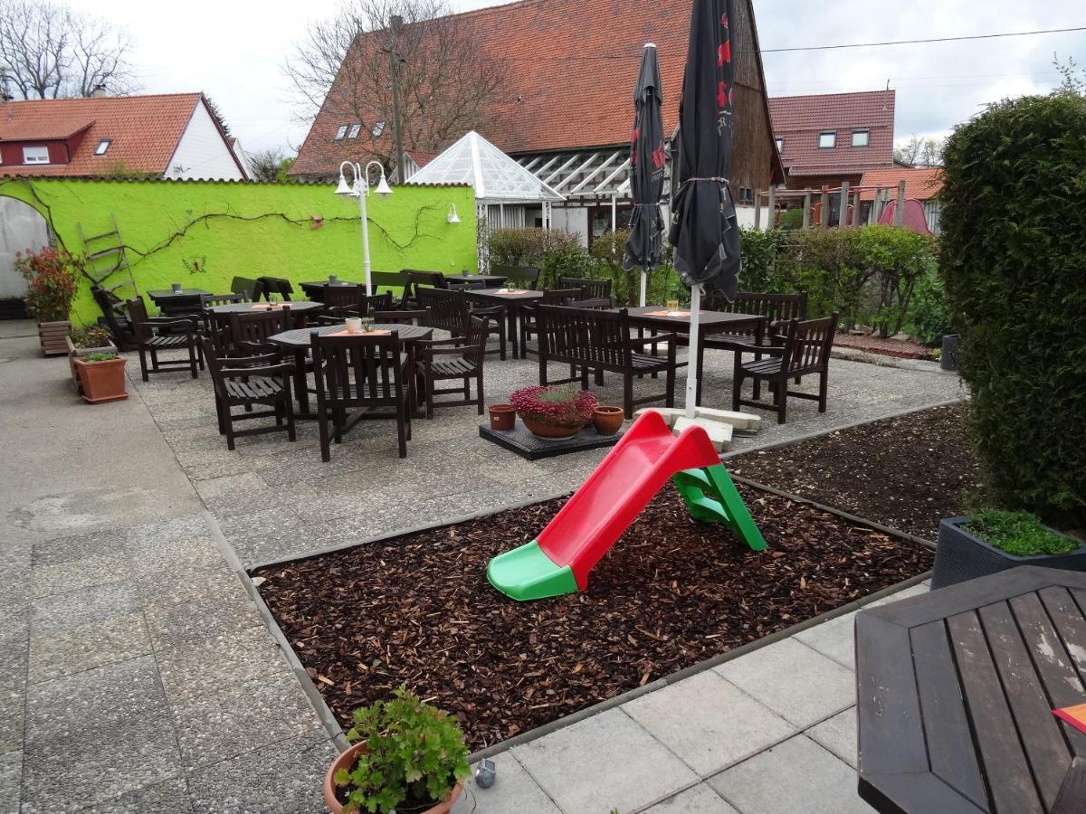 Hotel 4 Jahreszeiten mit Restaurant Albstadt Exterior foto
